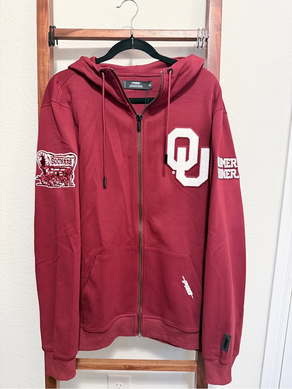 Oklahoma Sooners Crimson Full-Zip Hoodie Jacket Pro Standard Size XL NWT